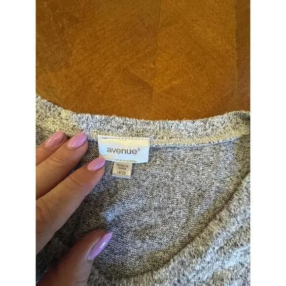 Avenue Women's V-Neck Long Sleeve Top - Gray Speckled 18/20 Womens - Picture 2 of 6